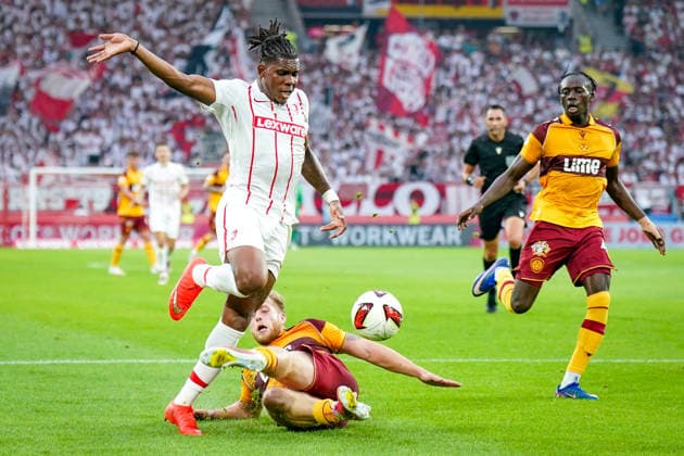 Germany UEFA Conference League Qualifiers: SC Freiburg vs. FC Motherwell, Playoffs 2026–2027, Europa-Park Stadium, Freiburg; Cyriaque Irie (SC Freiburg, 22) and Ewan Wilson (Motherwell FC, 23) Copyright: xJOERANxSTEINSIEKx
