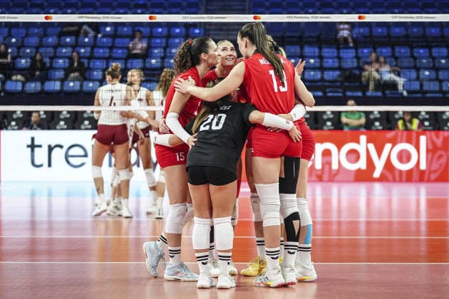 Latvia v Hungary - CEV EuroVolley 2026 ISTANBUL, TURKIYE - AUGUST 27: Players of Hungary celebrate after a point during the CEV EuroVolley 2026 Women Group A match between Poland and Germany at Sinan Erdem Dome in Istanbul, Turkiye on August 27, 2026. Agit Erdi Ulukaya Anadolu Istanbul Turkey. Editorial use only. Please get in touch for any other usage.  Copyright: x2026xAnadoluxAgitxErdixUlukayax