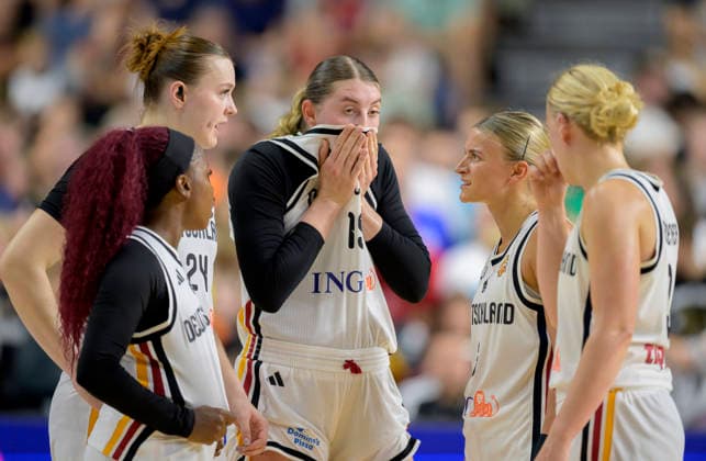 l r Alexis Peterson Smalls (Germany), Lina Sontag (Germany), Luisa Geiselsöder (Germany), Alex Wilke (Germany) disappoint in women s basketball international friendly, Germany vs. Turkey on August 27, 2026, in Cologne, Germany, at the LanxessArena