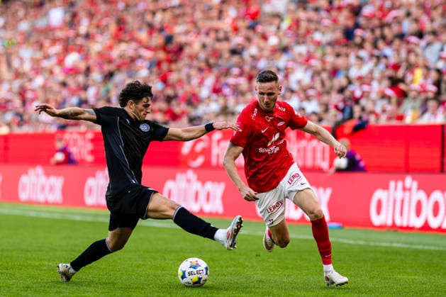 August 27, 2026: Christos Zafeiris of PAOK and Joachim Soltvedt of Brann during the UEFA Conference League playoff match between Brann and PAOK on August 27, 2026 in Bergen. Photo by Marius Simensen. BILDBYRAN COP 238 bbeng brann football fotball fotboll paok play-off skb soccer uecl uefa conference league  Copyright: MARIUSxSIMENSEN BB260827BB632