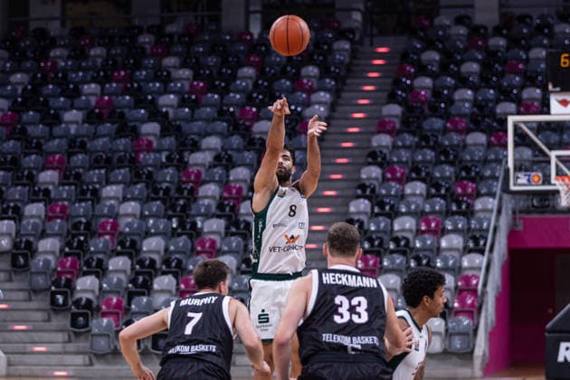 Exhibition Game: Telekom Baskets Bonn vs. VET CONCEPT Gladiators Trier, August 27, 2026 Behnam Yakhchali Dehkordi of the VET CONCEPT Gladiators Trier scores an uncontested three-pointer in the exhibition game between Telekom Baskets Bonn and VET CONCEPT Gladiators Trier, August 27, 2026, Telekom Dome, Bonn Copyright: xBEAUTIFULxSPORTS Derixx