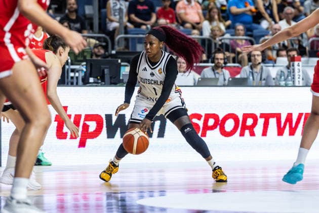 August 27, 2026, GER, Exhibition Game, 2026 FIBA Women’s Basketball World Cup, Cologne, Germany vs. Turkey, Alexis Peterson, Germany, 1 individual play, Cologne, LANXESS arena, North Rhine-Westphalia, Germany