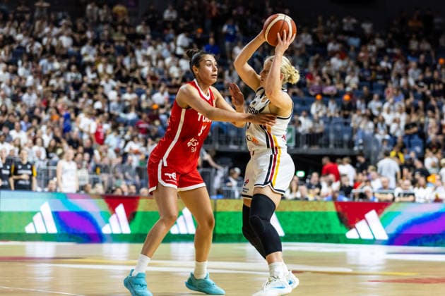 August 27, 2026, GER, Exhibition Game, 2026 FIBA Women’s Basketball World Cup, Cologne, Germany vs. Turkey; Emma Eichmayer (Germany), No. 9, in a one-on-one matchup against Melek Uzunoglu (Turkey), No. 30; Cologne, LANXESS arena, North Rhine-Westphalia, Germany