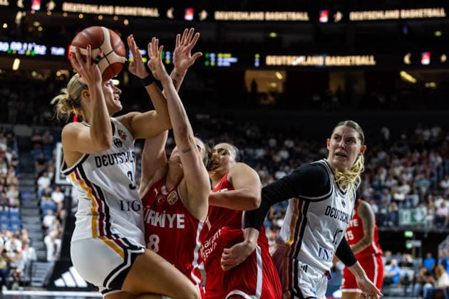 August 27, 2026, GER, Exhibition Game, 2026 FIBA Women’s Basketball World Cup, Cologne, Germany vs. Turkey; Alexandra Wilke (Germany), No. 3, in a one-on-one matchup against Ayse Cora Yamaner (Turkey), No. 8; Cologne, LANXESS arena, North Rhine-Westphalia, Germany