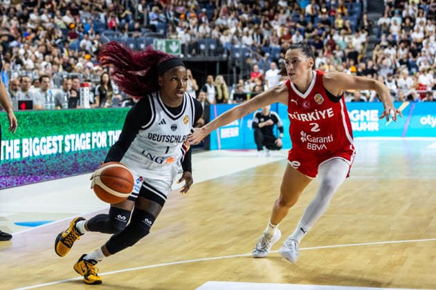 August 27, 2026, GER, Exhibition Game, 2026 FIBA Women’s Basketball World Cup, Cologne, Germany vs. Turkey; Alexis Peterson (Germany), 1; Sevgi Uzun (Turkey), 2; Cologne, LANXESS arena, North Rhine-Westphalia, Germany