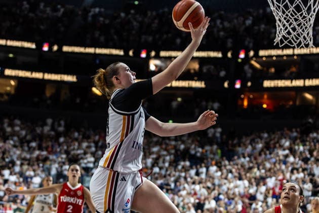 August 27, 2026, GER, Exhibition Game, 2026 FIBA Women’s Basketball World Cup, Cologne, Germany vs. Turkey, Lina Sontag (Germany), 24, individual play, Cologne, LANXESS arena, North Rhine-Westphalia, Germany