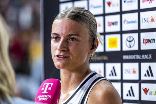 August 27, 2026, GER, Exhibition Game, 2026 FIBA Women’s Basketball World Cup, Cologne, Germany vs. Turkey; Alexandra Wilke, Germany, 3, during an interview at the LANXESS Arena in Cologne, North Rhine-Westphalia, Germany