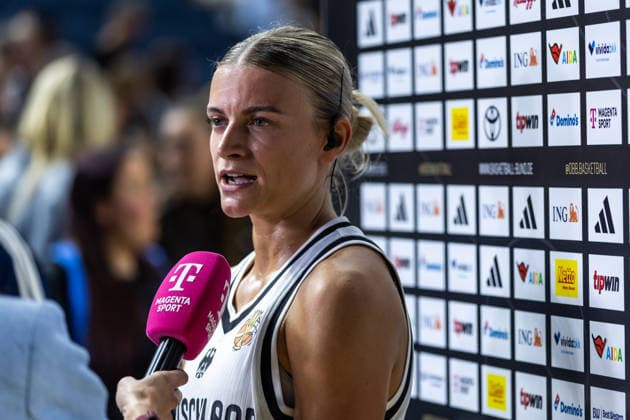 August 27, 2026, GER, Exhibition Game, 2026 FIBA Women’s Basketball World Cup, Cologne, Germany vs. Turkey; Alexandra Wilke, Germany, 3, during an interview at the LANXESS Arena in Cologne, North Rhine-Westphalia, Germany