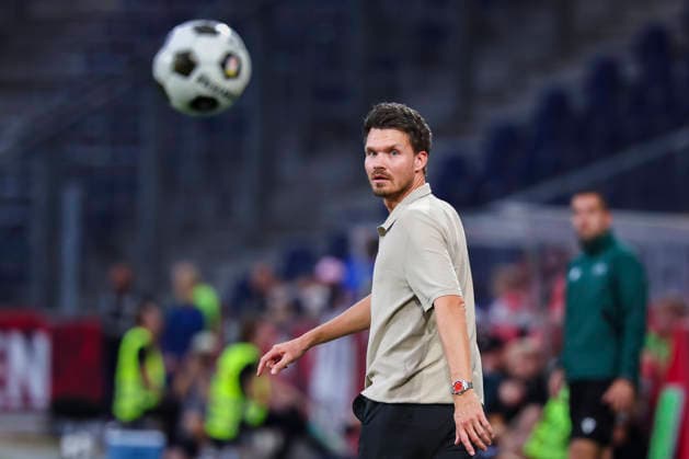 SOCCER - UEFA EL, RBS vs Mjaellby SALZBURG,AUSTRIA,27.AUG.26 - SOCCER - UEFA Europa League, play-off, Red Bull Salzburg vs Mjaellby AIF. Image shows head coach Danny Roehl (RBS).  GEPAxpictures xDavidxGeieregger
