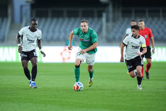 Kauno Zalgiris v Besiktas - UEFA Europa League KAUNAS, LITHUANIA - AUGUST 27: Gabriel Debeljuh (R) of Kauno Zalgiris in action against Kartal Kayra Yilmaz (R) of Besiktas during the UEFA Europa League play-off second-leg match between Kauno Zalgiris and Besiktas at Dariaus ir Gireno Stadium in Kaunas, Lithuania on August 27, 2026. Cemal Yurttas Anadolu Kaunas Lithuania. Editorial use only. Please get in touch for any other usage.  Copyright: x2026xAnadoluxCemalxYurttasx