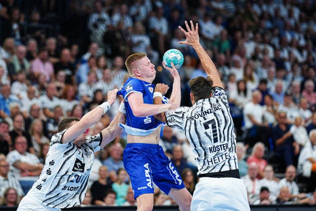 Lucas Laube, THW Kiel, 20; Niels Gerardus Versteijnen, TBV Lemgo Lippe, 25; Julian Köster, THW Kiel, 07 GER, THW Kiel vs. TBV Lemgo Lippe, Handball, 1st Bundesliga, Matchday 1, 2026–2027 Season, August 27, 2026 GER, THW Kiel vs. TBV Lemgo Lippe, Handball, 1st Bundesliga, Matchday 1, 2026–2027 Season, August 27, 2026 Kiel Copyright: xEibner-Pressefoto MarcelxvonxFehrnx EP_MFN