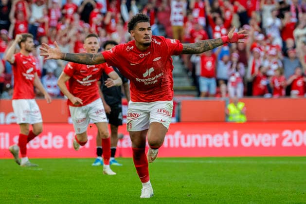 UEFA Conference League Qualifiers 2026: Brann vs. PAOK, Bergen, August 27, 2026. Brann s Noah Holm celebrates his 10th goal during the Conference League playoff soccer match between SK Brann and PAOK at Brann Stadium. Photo by Paul S. Amundsen, NTB, Bergen, Norway. EDEDITORIAL USE ONLY; RESTRICTED USE FOR BETTING COMPANIES  Copyright: xPaulxS.xAmundsenx xNTBx