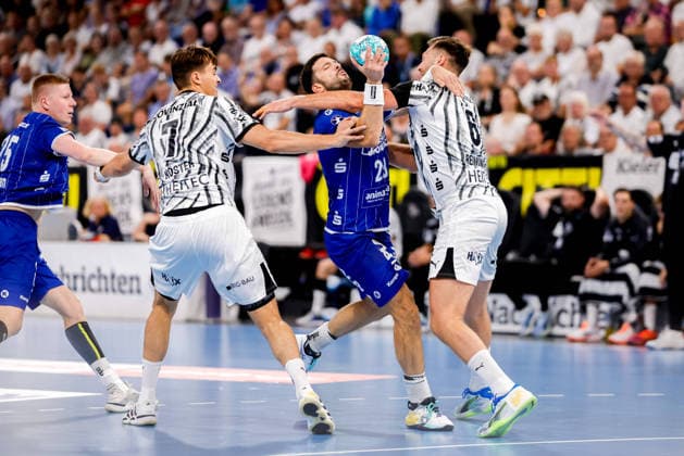 Kiel, August 27, 2026; Handball, 2026-27 Bundesliga 1, THW Kiel vs. TBV Lemgo Lippe; Julian Köster (THW Kiel), 7; Tim Suton (TBV Lemgo Lippe), 23; Harald Reinkind (THW Kiel), 6