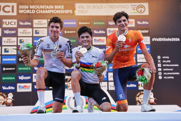 2026 UCI Mountain Bike World Championships Picture by Alex Whitehead SWpix.com - 27 08 2026 - Cycling - 2026 UCI Mountain Bike World Championships - Val di Sole, Trentino, Italy - Cross-country Short Track (XCC) - Men Under-23 (U23) Podium - Nicolas Halter (Switzerland) wins the Gold Medal to become World Champion with Paul Schehl (Germany) receiving the Silver Medal and Rens Teunissen Van Manen (Netherlands) receiving the Bronze Medal Copyright: x xSWpix.comx(t axPhotographyxHubxLtd)xAlexxWhitehead SWpix.comx SWP-3030-20479