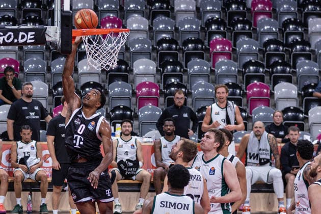 Exhibition Game: Telekom Baskets Bonn vs. VET CONCEPT Gladiators Trier, August 27, 2026. Marcus Foster of Telekom Baskets Bonn scores 0 points in the paint. Exhibition Game: Telekom Baskets Bonn vs. VET CONCEPT Gladiators Trier, August 27, 2026, Telekom Dome, Bonn Copyright: xBEAUTIFULxSPORTS Derixx