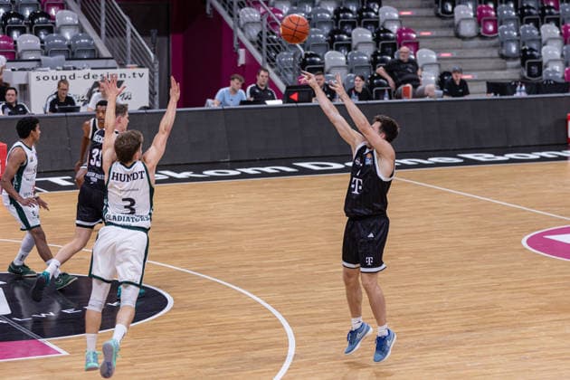Exhibition Game: Telekom Baskets Bonn vs. VET CONCEPT Gladiators Trier, August 27, 2026; Grayson Murphy of Telekom Baskets Bonn scores a three-pointer. Exhibition Game: Telekom Baskets Bonn vs. VET CONCEPT Gladiators Trier, August 27, 2026, Telekom Dome Bonn Copyright: xBEAUTIFULxSPORTS Derixx