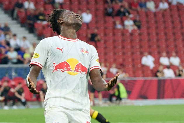 Salzburg, Austria, August 27, 2026 — 2026–2027 UEFA Europa League Playoffs, Second Leg: FC Red Bull Salzburg vs. Mjällby AIF. Pictured: Edmund Baidoo, RB, frustrated at Red Bull Arena Copyright: xFotostandx xWassmuthx