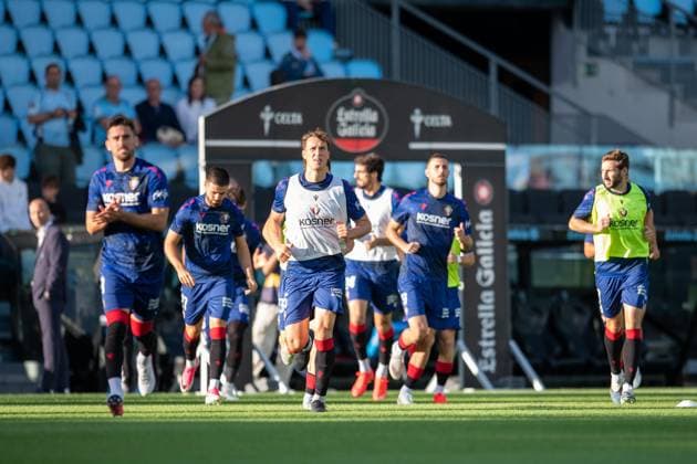 ESP RC Celta vs. CA Osasuna LaLiga EA Sports: Osasuna players warm up during the LaLiga EA Sports match between RC Celta and CA Osasuna on August 27, 2026, played at ABANCA Balaidos Stadium, Spain Copyright: xLuisxLorenzox