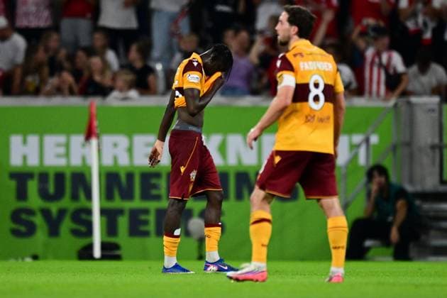 Emmanuel Longelo of Motherwell appears dejected Freiburg v Motherwell, UEFA Conference League, Play-Off Round, Second Leg, Football, Europa-Park-Stadion, Freiburg, Germany - 27 Aug 2026Freiburg Europa-Park-Stadion Germany  Copyright: xMaxxKrause Shutterstockx 17118930cq