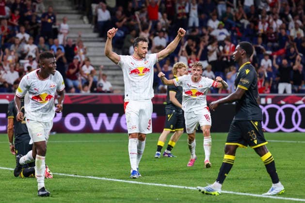 SOCCER - UEFA EL, RBS vs Mjaellby SALZBURG,AUSTRIA,27.AUG.26 - SOCCER - UEFA Europa League, play-off, Red Bull Salzburg vs Mjaellby AIF. Image shows the rejoicing of Haris Tabakovic and Nikolas Veratschnig (RBS).  GEPAxpictures xDavidxGeieregger