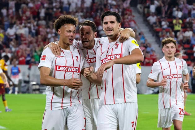 SC Freiburg celebrates Igor Matanovic s goal to make it 2-1. SC Freiburg, 31, Germany, Soccer, UEFA Conference League, Playoffs, 2026–2027, SC Freiburg vs. Motherwell FC, August 27, 2026, Freiburg im Breisgau, Europa-Park Stadium, Germany Copyright: xGrantxHubbsx