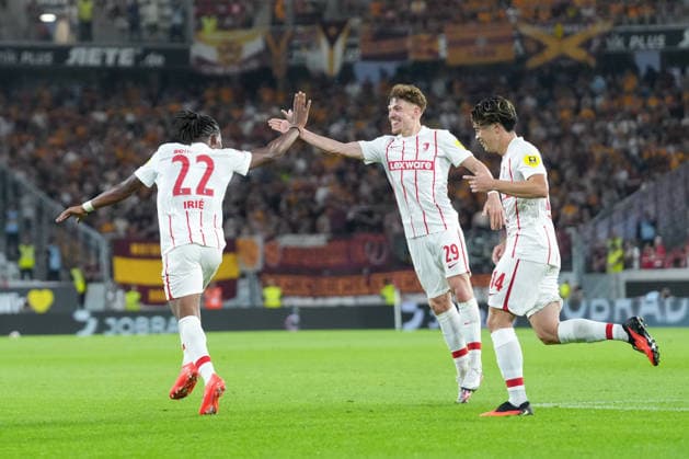 Cyriaque Irià Cyriaque Irie SC Freiburg, 22 goal celebration, emotions, shot on goal, finish, goal scored, goal, Philipp Treu SC Freiburg, 29, Germany, soccer, UEFA Conference League, playoffs, second leg, 2026–2027, SC Freiburg vs. Motherwell FC, August 27, 2026, Europa-Park Stadium, Freiburg, Freiburg, Europa-Park Stadium, Baden-Württemberg, Germany Copyright: xArnexAmbergx
