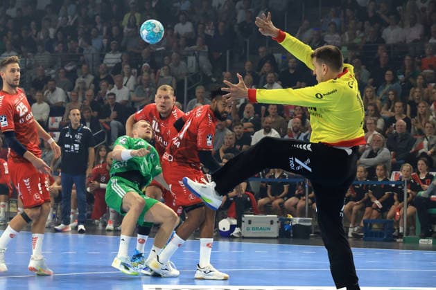 August 27, 2026, GER Germany, Handball, 1st Bundesliga, August 27, 2026, 2026–2027 season, Berlin, Füchse Berlin vs. Melsungen; Matthes Langhoff (Füchse Berlin) 25, Dariel Garcia (MT Melsungen) 31, Kristof Palasics (MT Melsungen) 32, Dainis Kristopans (MT Melsungen) 10; Max Schmeling Hall, Berlin, Germany Copyright: xNordphotox xEnglerx