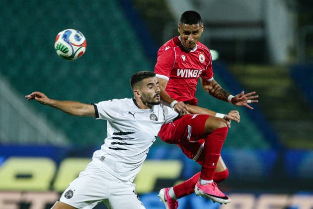 IPA87840899 - CSKA s Leandro Godoy in action against OFI s Achilleas Poungouras during the Europa League playoff match between PFC CSKA and OFI Crete FC at Vasil Levski National Stadium in Sofia, Bulgaria, on August 27, 2026  Copyright: xIvanxSxIvanov IPAxSportx xx 87840899