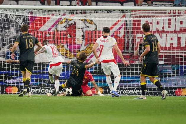 Salzburg, Austria, August 27, 2026 – 2026–2027 UEFA Europa League Playoffs, Second Leg: FC Red Bull Salzburg vs. Mjällby AIF. Pictured: Goal, 1–0 by Karim Konate (RB, left) at Red Bull Arena Copyright: xFotostandx xWassmuthx
