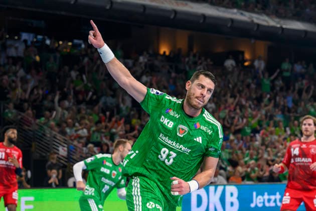 In the photo, from left: Mijajlo Marsenic, Füchse Berlin, 93, goal, score, celebration, goal celebration, joy, enthusiasm, celebrating, GER, Berlin, handball, Füchse Berlin vs. MT Melsungen, at the Max Schmeling Halle, August 27, 2026, Copyright: HMBxMedia UwexKoch