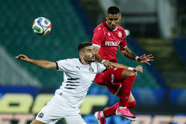 SOCCER - UEFA Europa League - Qualifiers - PFC CSKA vs. OFI Crete FC Photo by IPA ABACAPRESS.COM87840899 - CSKA s Leandro Godoy in action against OFI s Achilleas Poungouras during the Europa League playoff match between PFC CSKA and OFI Crete FC at Vasil Levski National Stadium in Sofia, Bulgaria, on August 27, 2026 Sofia Bulgaria  Copyright: xIPAxSport ABACAx