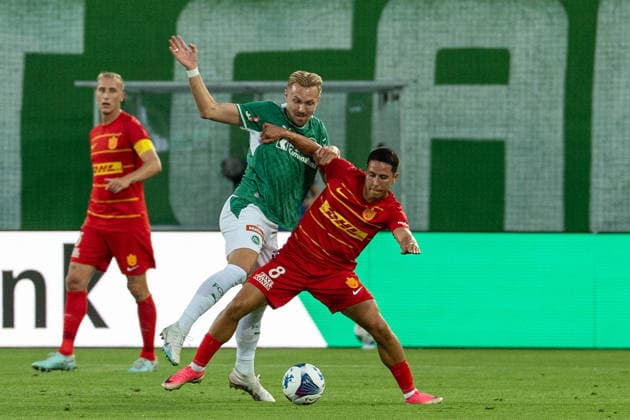 Soccer, UEFA Conference League Qualifying: FC St. Gallen 1879 vs. FC Nordsjaelland, Thursday, August 27, 2026, Berit Sitter Stadium, St. Gallen, Switzerland; Tobias Salquist 3, FC Nordsjaelland, Lukas Daschner 10, FC St. Gallen, Nicklas Rojkjaer, Nicklas Roejkjaer 8, FC Nordsjaelland Copyright: xValentinxDomgjonix