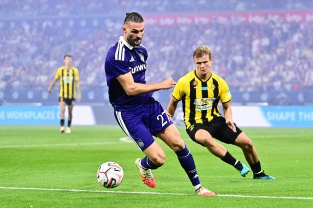 RSC Anderlecht v Kairat Almaty - UEFA Europa League ANDERLECHT, BELGIUM - AUGUST 27 : Petrot Leo defender of RSC Anderlecht in action during the UEFA Europa League 2026 27 play-off round second leg between RSC Anderlecht and Kairat Almaty on August 27, 2026 in Anderlecht, Belgium, 27 08 2026 Anderlecht Belgium  Copyright: xPeterxDexVoechtx