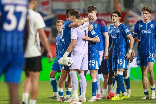 Ivor Pandur of Rangers is embraced by his teammates after defeat on penalties Jablonec v Rangers, UEFA Conference League, Play-Off Round, Second Leg, Football, Stadion Strelnice, Jablonec nad Nisou, Czechia - 27 Aug 2026Jablonec nad Nisou Stadion Strelnice Germany  Copyright: xMilanxKammermayer Shutterstockx 17118931aq