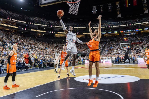 Basketball Köln 27.08.2026 WM Qualifikation Deutschland (GER) - Niederlande (NED) Dennis Schröder Schroeder (Deutschland, No.17) Schröder Schroder *** Basketball Cologne, August 27, 2026, World Cup Qualifier: Germany (GER) vs. Netherlands (NED), Dennis Schröder, Schröder, Germany, No. 17, Schröder, Schroder