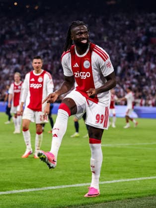 AMSTERDAM, NETHERLANDS - AUGUST 27: Toluwalase Arokodare of AFC Ajax celebrates after scoring his team s third goal during the UEFA Conference League 2026 27 Play Off Round Second Leg match between AFC Ajax and FC Sion at the Johan Cruijff ArenA on August 27, 2026 in Amsterdam, Netherlands.  Copyright: xRenexNijhuis MBxMediax