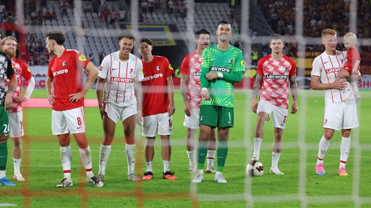 August 27, 2026, xrekx, Soccer Conference League Qualifiers, SC Freiburg vs. FC Motherwell, L. Mio. Backhaus, SC Freiburg team, players celebrating after the match, team, players, celebrating at the end of the match, Freiburg