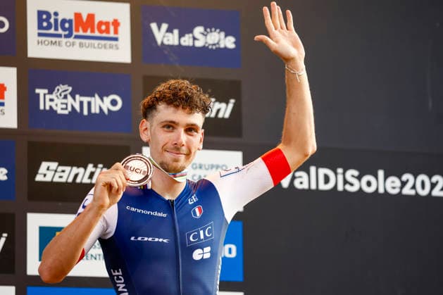 TRENTO, ITALY, AUGUST 27 Luca Martin of France won the bronze medal at the UCI Mountain Bike World Championships—Men s Elite Cross-Country Short Track—held in Val di Sole on August 27, 2026, in Trento, Italy Copyright: xJustPictures.ch FrancescoxMinghettix jp-en-EuSpIm-_NG_0314