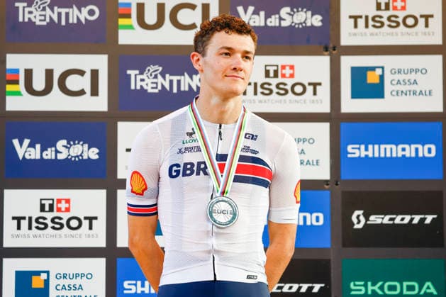 TRENTO, ITALY, AUGUST 27 Charlie Aldridge of Great Britain won the silver medal at the UCI Mountain Bike World Championships—Men s Elite Cross-Country Short Track—held in Val di Sole on August 27, 2026, in Trento, Italy Copyright: xJustPictures.ch FrancescoxMinghettix jp-en-EuSpIm-_NG_0324