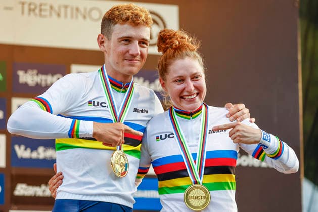 TRENTO, ITALY, AUGUST 27—Adrien Yves Claude Boichis of France and Laura Stigger of Austria are the new world champions and are celebrating their gold medals after the medal ceremony at the UCI Mountain Bike World Championships—Men’s Elite Cross-Country Short Track—in Val di Sole on August 27, 2026 in Trento, Italy Copyright: xJustPictures.ch FrancescoxMinghettix jp-en-EuSpIm-_NG_0428