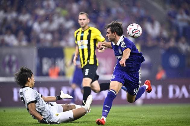 RSC Anderlecht v Kairat Almaty - UEFA Europa League ANDERLECHT, BELGIUM - AUGUST 27 : Cvetkovic Mihajlo forward of RSC Anderlecht in action during the UEFA Europa League 2026 27 play-off round second leg between RSC Anderlecht and Kairat Almaty on August 27, 2026 in Anderlecht, Belgium, 27 08 2026 Anderlecht Belgium  Copyright: xTomasxSiskx
