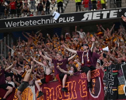 Motherwell fans in the stands Freiburg v Motherwell, UEFA Conference League, Play-Off Round, Second Leg, Football, Europa-Park-Stadion, Freiburg, Germany - 27 Aug 2026Freiburg Europa-Park-Stadion Germany  Copyright: xMaxxKrause Shutterstockx 17118930du