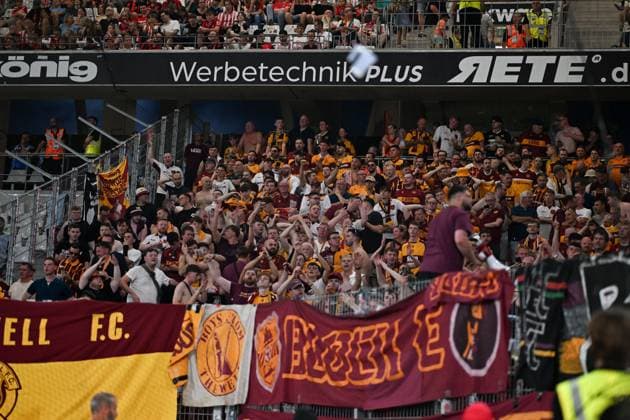 Motherwell fans in the stands Freiburg v Motherwell, UEFA Conference League, Play-Off Round, Second Leg, Football, Europa-Park-Stadion, Freiburg, Germany - 27 Aug 2026Freiburg Europa-Park-Stadion Germany  Copyright: xMaxxKrause Shutterstockx 17118930dr