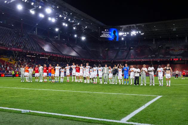 SOCCER - UEFA EL, RBS vs Mjaellby SALZBURG,AUSTRIA,27.AUG.26 - SOCCER - UEFA Europa League, play-off, Red Bull Salzburg vs Mjaellby AIF. Image shows the celebration of RBS.  GEPAxpictures xDavidxGeieregger