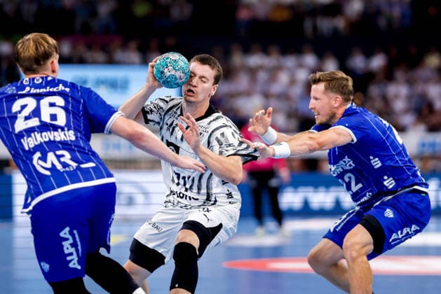 Kiel, August 27, 2026 Handball, 2026-27 Bundesliga 1, THW Kiel vs. TBV Lemgo Lippe Elias Ellefsen (THW Kiel), 71, Adam Nyfjäll (TBV Lemgo Lippe), 22