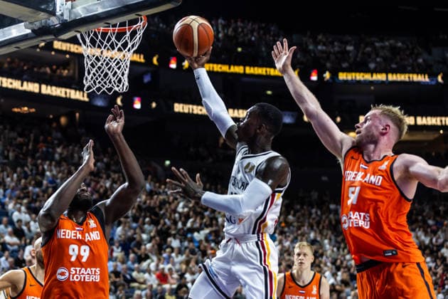 August 27, 2026, GER, FIBA 2027 Basketball World Cup, European Qualifiers, Cologne, Germany vs. Turkey; Dennis Schröder (Germany), No. 17, in a one-on-one matchup against Rienk Mast (Netherlands), No. 51; Cologne, LANXESS Arena, North Rhine-Westphalia, Germany