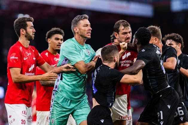 260827 Fredrik Pallesen Knudsen of Brann during the UEFA Conference League playoff match between Brann and PAOK on August 27, 2026 in Bergen. Photo by Marius Simensen. BILDBYRAN COP 238 bbeng brann football fotball fotboll paok play-off skb soccer uecl uefa conference league  Copyright: MARIUSxSIMENSEN BB260827BB954