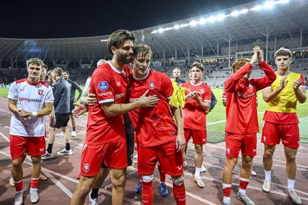 BAKU - FC Twente players celebrate the victory after the UEFA Conference League play-off match between Qarabag FK and FC Twente at the Tofiq Bahramov Republican Stadium on August 27, 2026, in Baku, Azerbaijan. ROMAN ISMAILOV ANP xVIxANPxSportx xxANPxIVx 566388867 originalFilename: 566388867.jpg