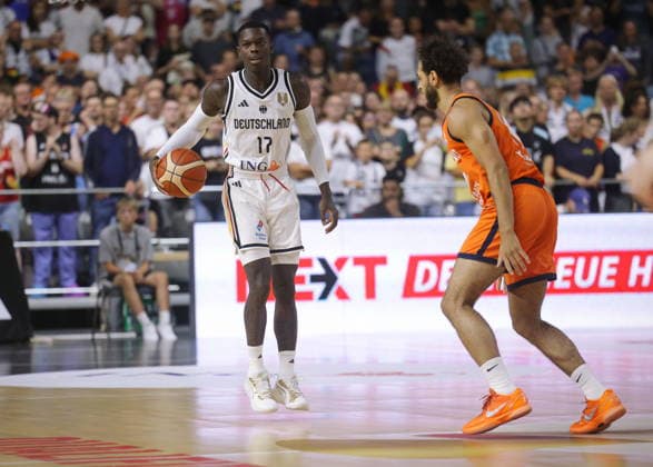 International match: Germany vs. the Netherlands at the Koelnarena, World Cup qualifier, international match, World Cup preparation. Here is Dennis Schröder (Schroeder)