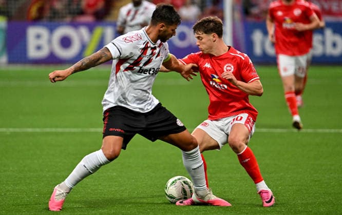 UEFA Europa Conference League Play-off Second Leg, Inver Park, Antrim 27 8 2026 Larne vs Lincoln Red Imps Larne™s Matty Lusty with Imp™s Bernardo Lopes Matty Lusty with Bernardo Lopes 27 8 2026  Copyright: xx Larne v Imps-006